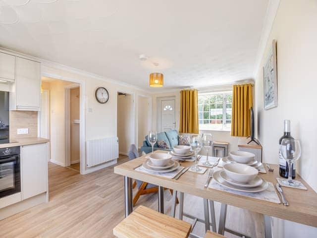 Open plan living space | Oak - The Hollies Country Cottages, Burgh Le Marsh