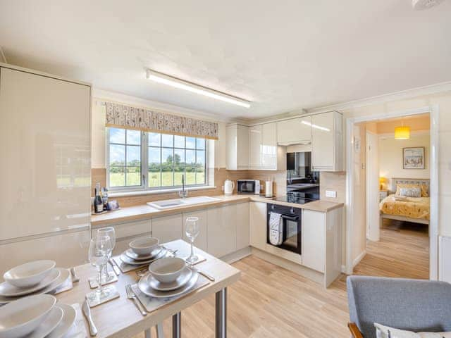 Open plan living space | Oak - The Hollies Country Cottages, Burgh Le Marsh