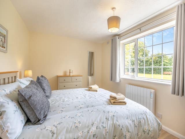 Double bedroom | Oak - The Hollies Country Cottages, Burgh Le Marsh