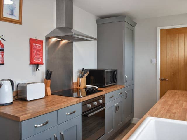 Kitchen | Plover Cottage - Hadrians Wall Country Cottages, Haydon Bridge