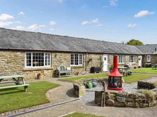 Exterior | Curlew Cottage - Hadrian&rsquo;s Wall Country Cottages, Haydon Bridge