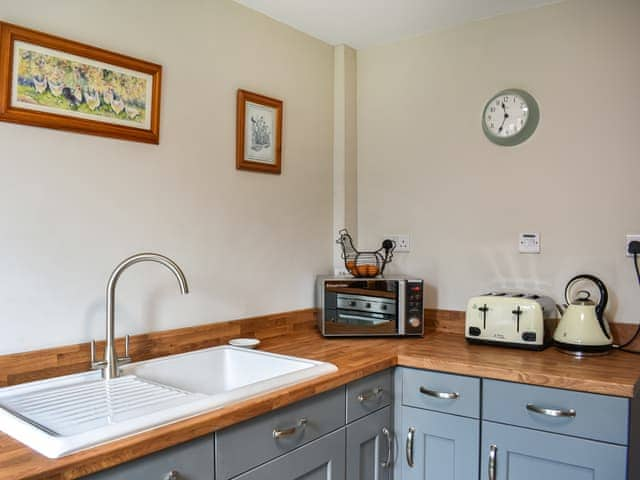 Kitchen | Goldfinch Cottage - Hadrians Wall Country Cottages, Haydon Bridge