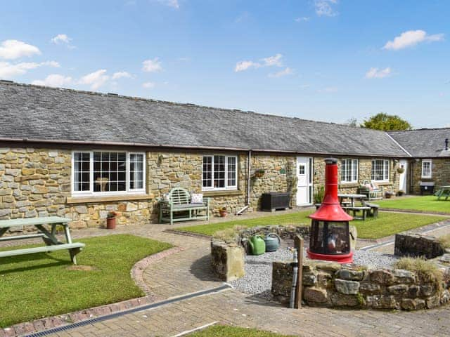 Exterior | Goldfinch Cottage - Hadrians Wall Country Cottages, Haydon Bridge