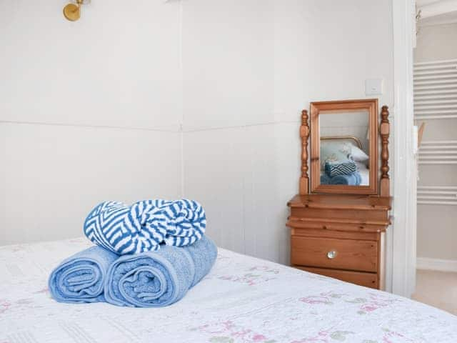 Double bedroom | The Wee Cottage, Polperro