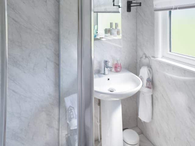 Bathroom | Escape to the Chalet, Kessingland, near Lowestoft