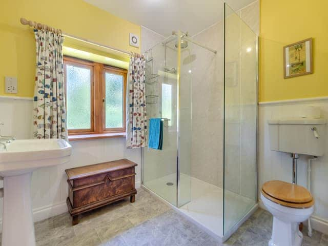 Shower room | St Mary&rsquo;s Chapel, New Buckenham