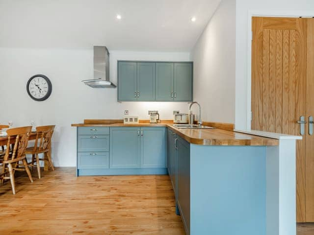 Kitchen/diner | Stable Cottage - Hole Farm, Alderbury, near Salisbury