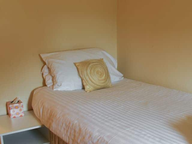 Single bedroom | Kernow Bys Vyken House, Liskeard