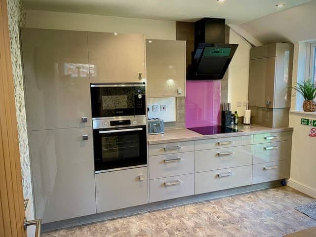 Kitchen | Station View, Pickering