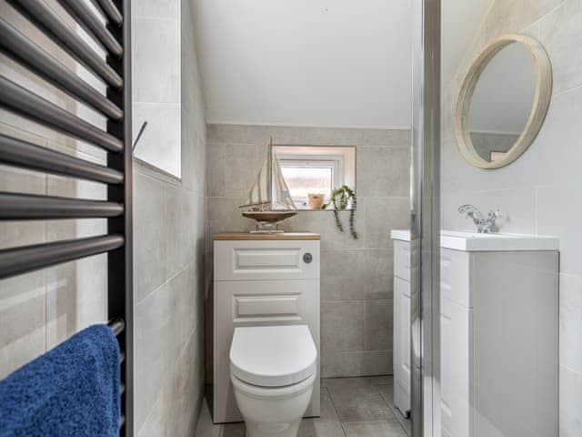 Shower room | Coast Guard Cottage, Fosdyke, near Spalding