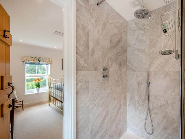 En-suite | Manor Cottage, Longham