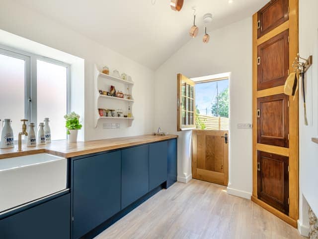 Utility room | Manor Cottage, Longham