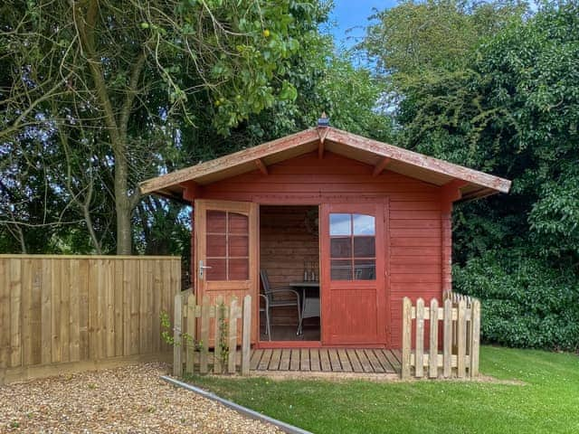 Garden | Ivy - The Hollies Country Cottages, Burgh Le Marsh