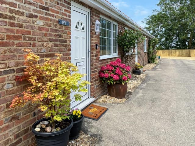 Exterior | Ivy - The Hollies Country Cottages, Burgh Le Marsh