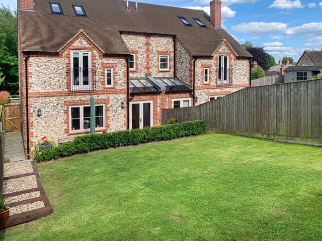 Exterior | Nixey Cottage, Frieth, near Henley-on-Thames