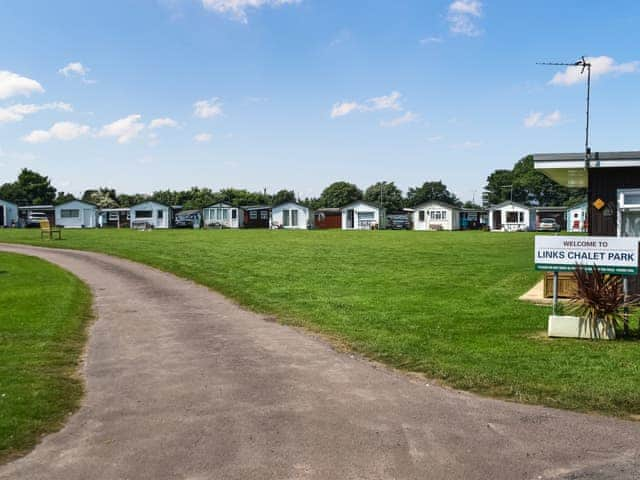 Setting | Seaglass Chalet - The Links Chalet Park, Mundesley, near North Walsham