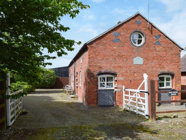 Exterior | Millers Cottage - Forge Mill Farm, Middlewich