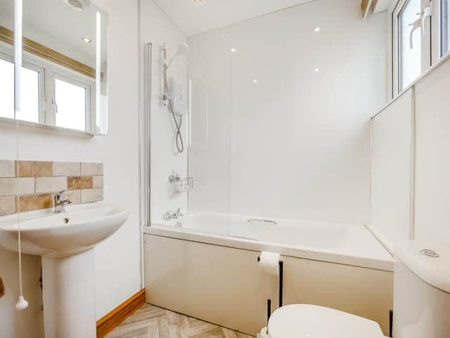 Bathroom | The Nook, Hogsthorpe, near Skegness