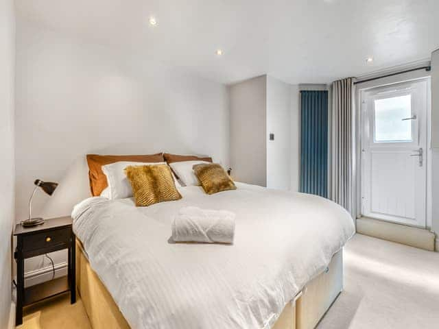 Double bedroom | Slate Burrow - Craig Apartments, Bowness-on-Windermere