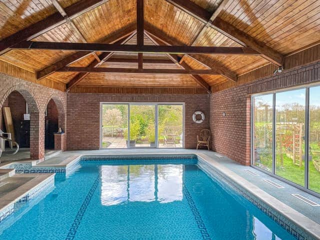 Swimming pool | Betty&rsquo;s Cottage, North Walsham