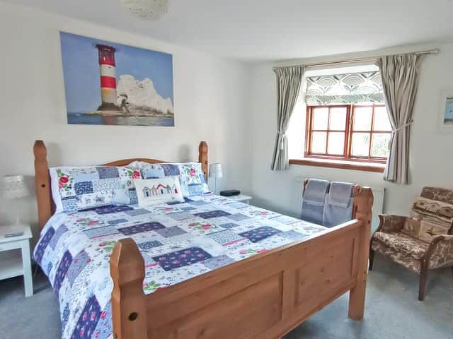 Double bedroom | The Granary, Brighstone