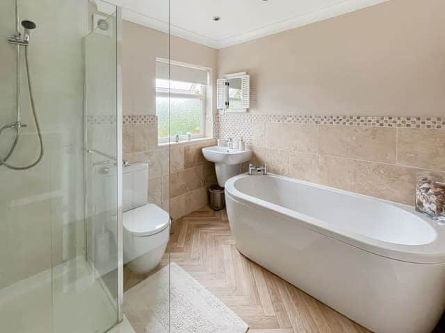 Bathroom | Homestead, Long Sutton