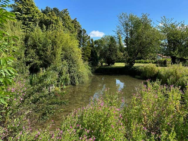 Garden and grounds | Owl Lodge - Tawny Farm Cottages, Forncett St Peter, near Long Stratton