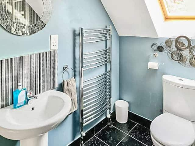 Bathroom | Grantham House, Grantham