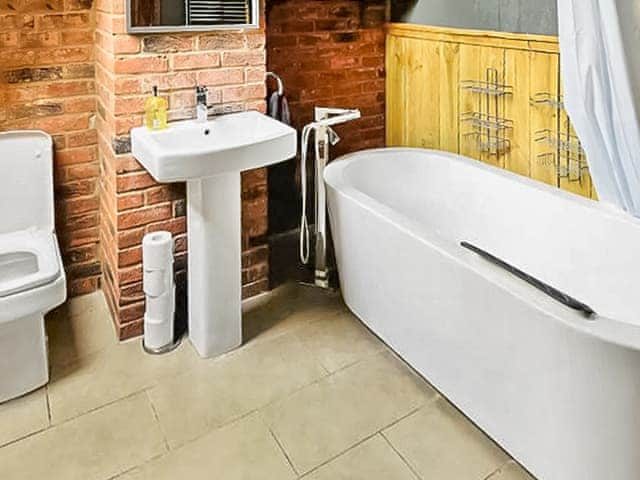 Bathroom | Grantham House, Grantham