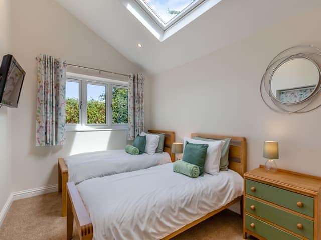 Twin bedroom | Cathill Cottage, Creech St Michael