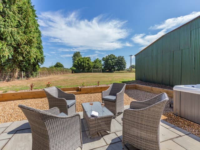 Sitting-out-area | Cathill Cottage, Creech St Michael