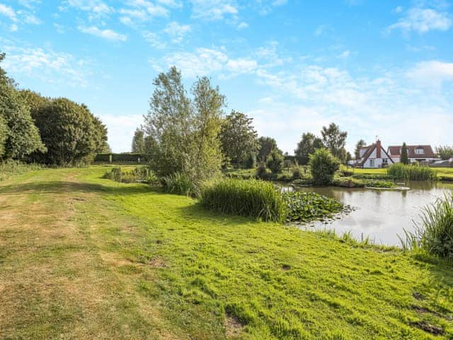 Surrounding area | Kingfisher - Alvingham Fishing Lakes, Louth