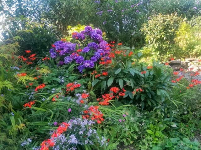 Garden | Angle Tarn Cottage, Ambleside