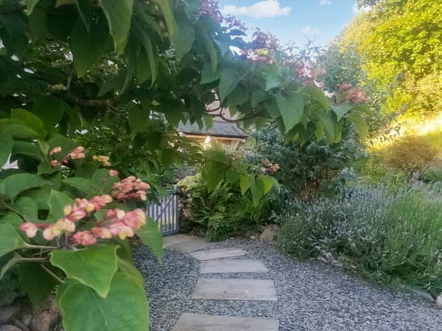 Garden | Angle Tarn Cottage, Ambleside