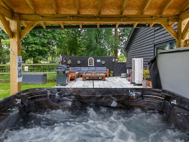 Hot tub | The Owl Barn, Dereham