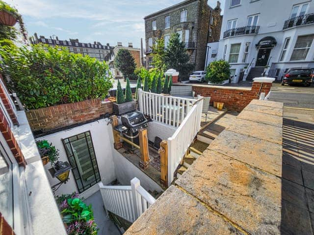 Sitting-out-area | Granville Apartment, Broadstairs