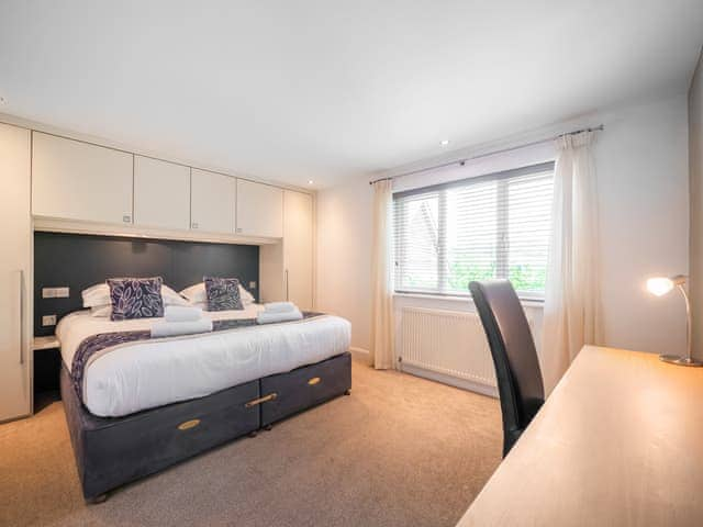 Double bedroom | The Valley - Villa Gallery - The Valley Cottages, Carnon Downs, near Truro