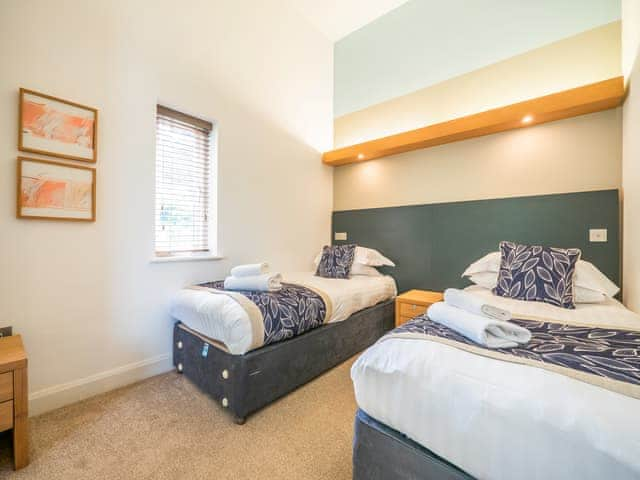 Twin bedroom | The Valley - Villa Gallery - The Valley Cottages, Carnon Downs, near Truro