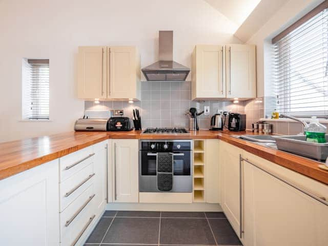 Kitchen area | The Valley - Villa Gallery - The Valley Cottages, Carnon Downs, near Truro