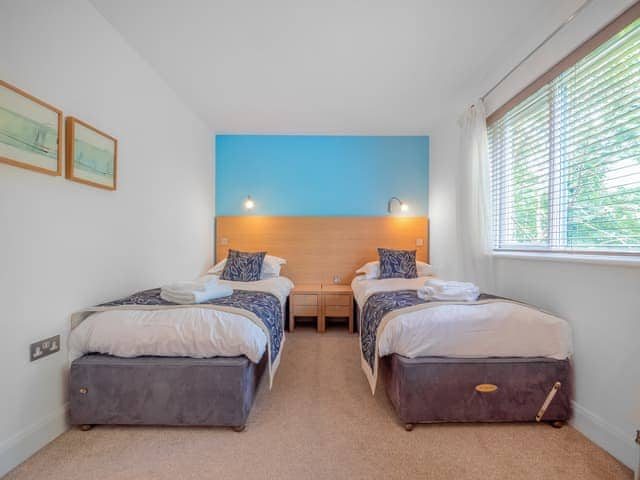 Twin bedroom | The Valley - The Haven - The Valley Cottages, Carnon Downs, near Truro