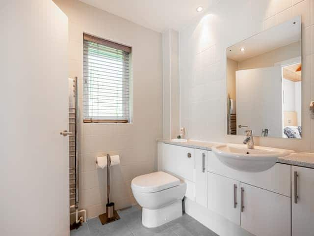 Bathroom | The Valley - The Haven - The Valley Cottages, Carnon Downs, near Truro