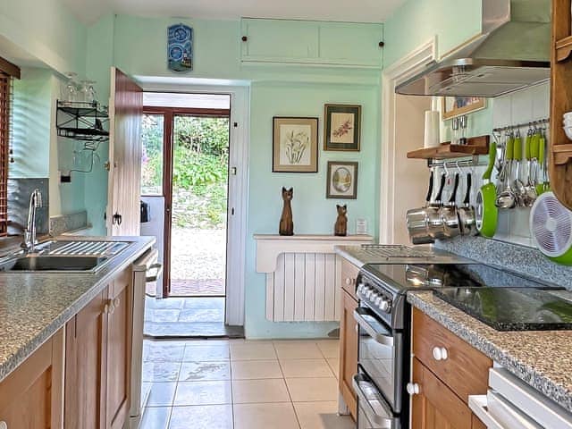 Airy, well equipped kitchen | The Headmaster&rsquo;s Cottage, South Hill, near Tamar Valley