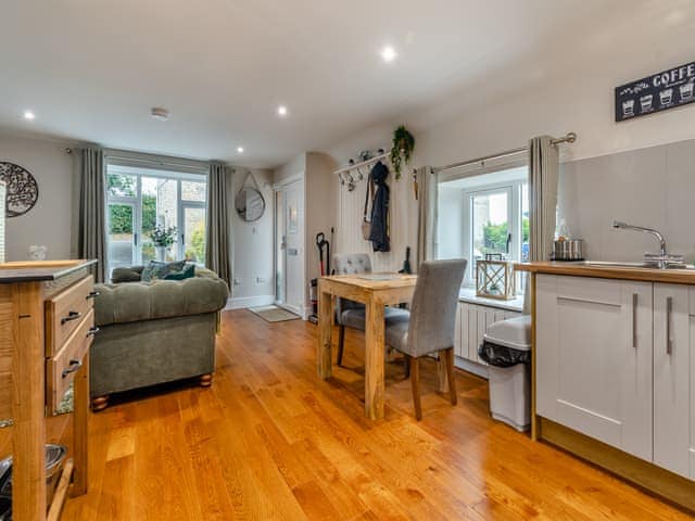 Dining Area | The Granary - The Artists Cottages, Pickering