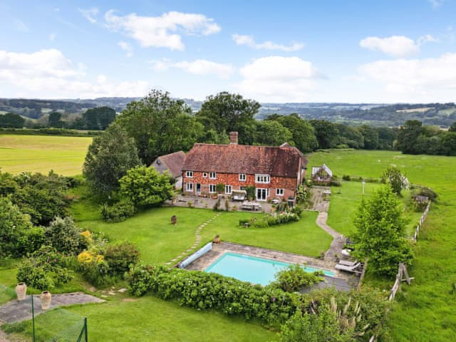 Exterior | Holdens, Hartfield