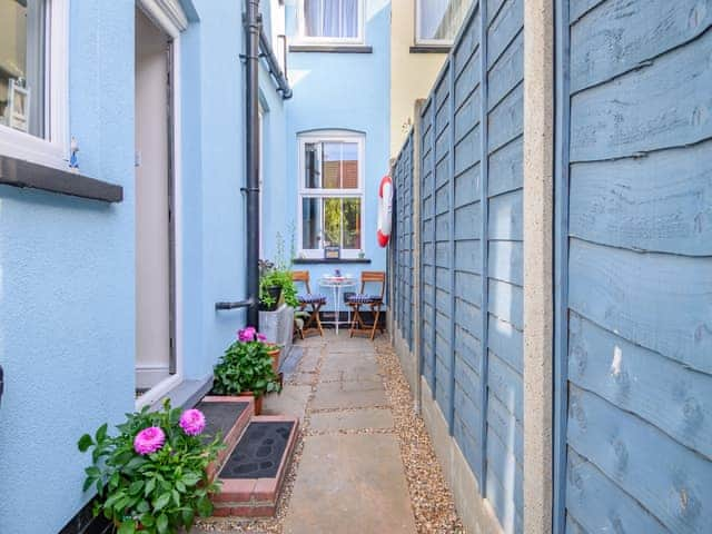 Sitting-out-area | Beachcombers Retreat, Felixstowe