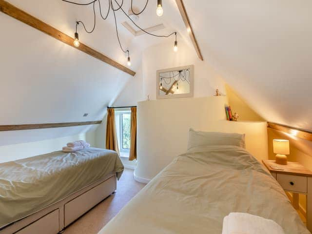 Double/Twin bedroom | The Farmhouse, Ley Farm, Yarcombe