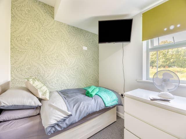 Twin bedroom | The Paddock, Sloothby. near Skegness