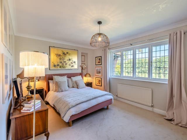 Double bedroom | River View, Marlow