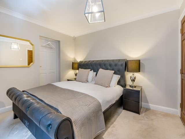 Double bedroom | River View, Marlow