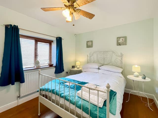 Double bedroom | Meadow View, Compton Martin, near Cheddar